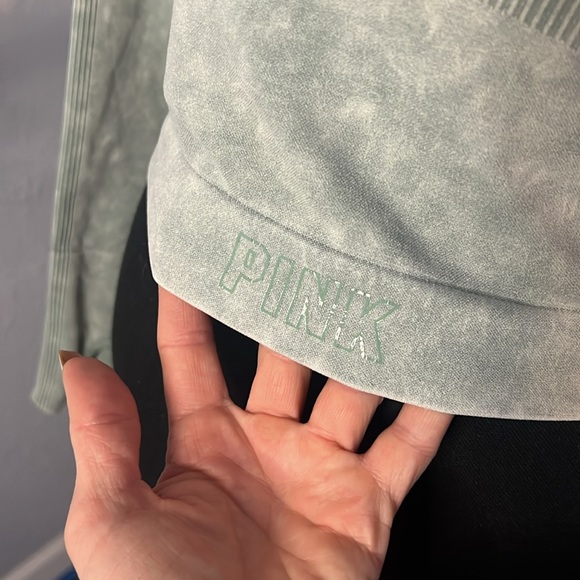 PINK activewear top - Picture 3 of 5